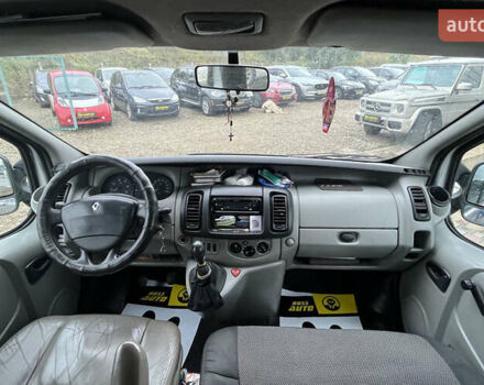 Рено Трафик 2004 в Стрые на Automoto.ua Серый Рено Трафик, объемом двигателя 1.87 л и пробегом 293 тыс. км за 7800 $, фото 9 на Automoto.ua