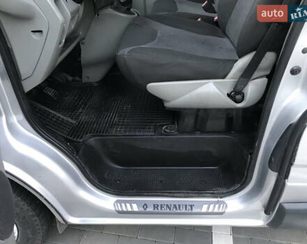 Сірий Рено Трафік, об'ємом двигуна 1.9 л та пробігом 298 тис. км за 7100 $, фото 9 на Automoto.ua