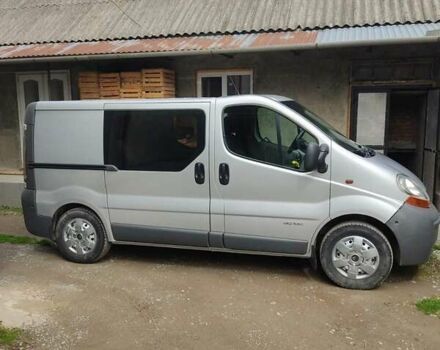 Серый Рено Трафик, объемом двигателя 1.87 л и пробегом 292 тыс. км за 7600 $, фото 2 на Automoto.ua