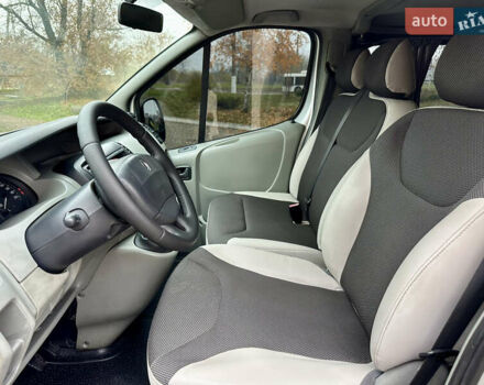 Серый Рено Трафик, объемом двигателя 2.46 л и пробегом 277 тыс. км за 9999 $, фото 11 на Automoto.ua