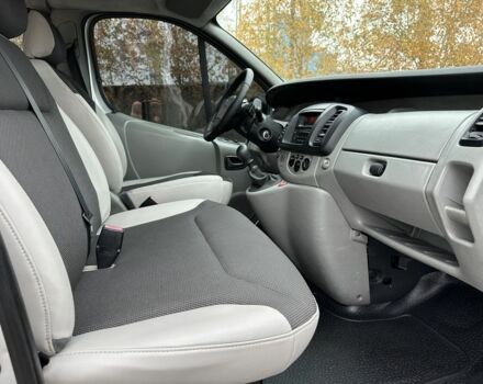 Серый Рено Трафик, объемом двигателя 2.5 л и пробегом 285 тыс. км за 9999 $, фото 13 на Automoto.ua