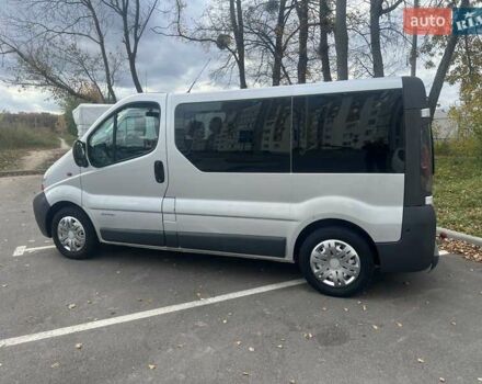 Серый Рено Трафик, объемом двигателя 1.9 л и пробегом 206 тыс. км за 7999 $, фото 3 на Automoto.ua