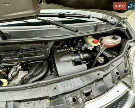Серый Рено Трафик, объемом двигателя 2.46 л и пробегом 277 тыс. км за 9999 $, фото 18 на Automoto.ua
