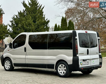 Серый Рено Трафик, объемом двигателя 2.46 л и пробегом 277 тыс. км за 9999 $, фото 4 на Automoto.ua