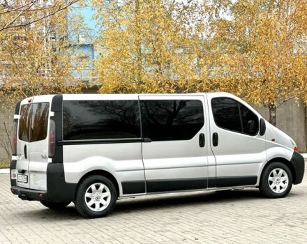 Серый Рено Трафик, объемом двигателя 2.5 л и пробегом 285 тыс. км за 9999 $, фото 6 на Automoto.ua