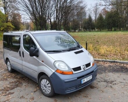 Серый Рено Трафик, объемом двигателя 2.5 л и пробегом 350 тыс. км за 7000 $, фото 2 на Automoto.ua