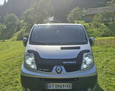 Серый Рено Трафик, объемом двигателя 2.5 л и пробегом 350 тыс. км за 8450 $, фото 2 на Automoto.ua