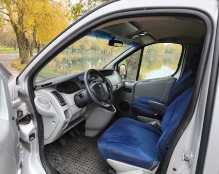 Серый Рено Трафик, объемом двигателя 2.5 л и пробегом 350 тыс. км за 7000 $, фото 11 на Automoto.ua