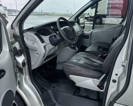 Сірий Рено Трафік, об'ємом двигуна 2 л та пробігом 280 тис. км за 7200 $, фото 7 на Automoto.ua