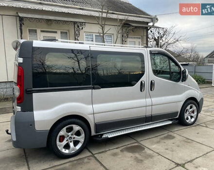 Серый Рено Трафик, объемом двигателя 2.5 л и пробегом 227 тыс. км за 9700 $, фото 3 на Automoto.ua