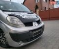 Серый Рено Трафик, объемом двигателя 2.5 л и пробегом 267 тыс. км за 9700 $, фото 5 на Automoto.ua