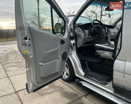 Серый Рено Трафик, объемом двигателя 2.5 л и пробегом 227 тыс. км за 9700 $, фото 40 на Automoto.ua