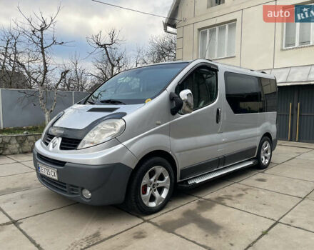 Серый Рено Трафик, объемом двигателя 2.5 л и пробегом 227 тыс. км за 9700 $, фото 2 на Automoto.ua