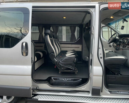 Серый Рено Трафик, объемом двигателя 2.5 л и пробегом 227 тыс. км за 9700 $, фото 52 на Automoto.ua