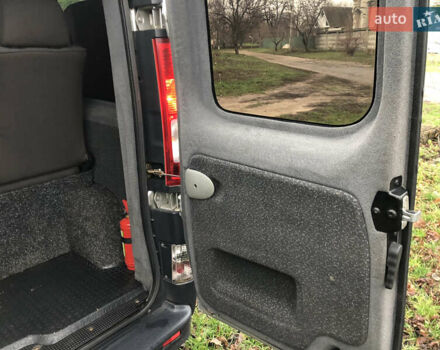 Сірий Рено Трафік, об'ємом двигуна 2 л та пробігом 271 тис. км за 8900 $, фото 29 на Automoto.ua