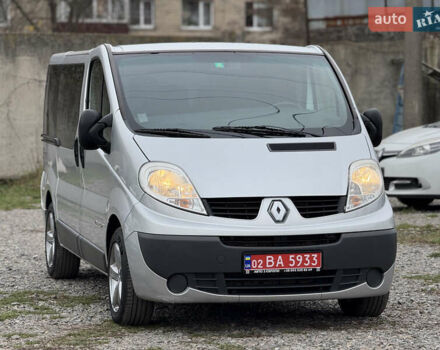 Серый Рено Трафик, объемом двигателя 2.5 л и пробегом 299 тыс. км за 12900 $, фото 4 на Automoto.ua