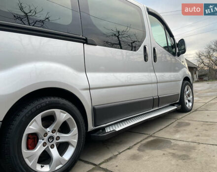 Серый Рено Трафик, объемом двигателя 2.5 л и пробегом 227 тыс. км за 9700 $, фото 8 на Automoto.ua