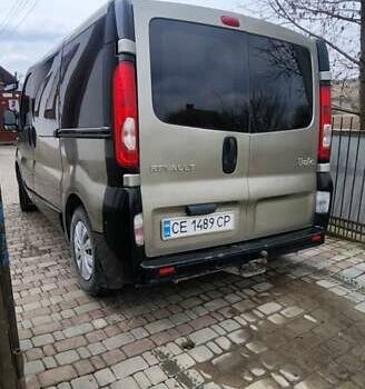 Серый Рено Трафик, объемом двигателя 2 л и пробегом 267 тыс. км за 8500 $, фото 2 на Automoto.ua