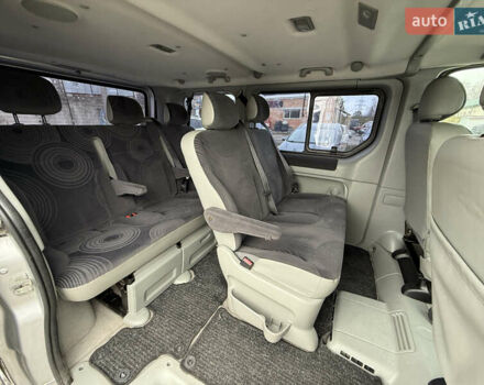 Серый Рено Трафик, объемом двигателя 2.5 л и пробегом 299 тыс. км за 12900 $, фото 12 на Automoto.ua