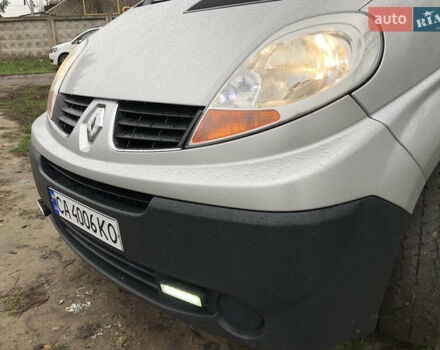 Сірий Рено Трафік, об'ємом двигуна 2 л та пробігом 271 тис. км за 8900 $, фото 7 на Automoto.ua