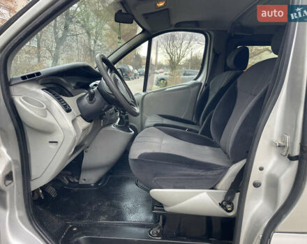Серый Рено Трафик, объемом двигателя 2.46 л и пробегом 217 тыс. км за 8150 $, фото 15 на Automoto.ua