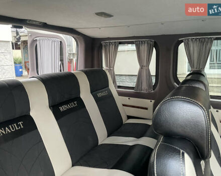 Серый Рено Трафик, объемом двигателя 2.5 л и пробегом 227 тыс. км за 9700 $, фото 44 на Automoto.ua