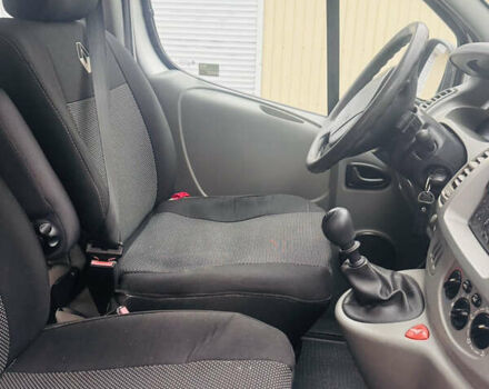 Сірий Рено Трафік, об'ємом двигуна 2 л та пробігом 205 тис. км за 10200 $, фото 17 на Automoto.ua