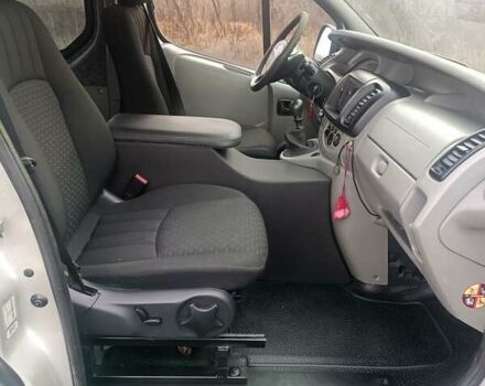 Серый Рено Трафик, объемом двигателя 2 л и пробегом 347 тыс. км за 9500 $, фото 9 на Automoto.ua