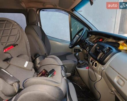 Сірий Рено Трафік, об'ємом двигуна 2 л та пробігом 367 тис. км за 8999 $, фото 9 на Automoto.ua