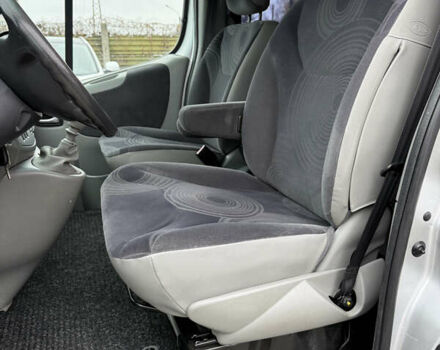 Серый Рено Трафик, объемом двигателя 2.5 л и пробегом 299 тыс. км за 12900 $, фото 23 на Automoto.ua