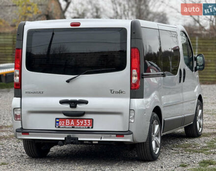 Серый Рено Трафик, объемом двигателя 2.5 л и пробегом 299 тыс. км за 12900 $, фото 3 на Automoto.ua