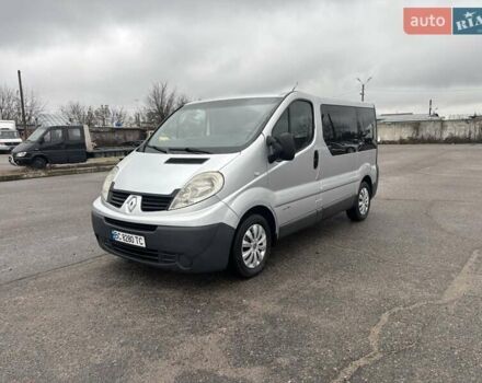 Серый Рено Трафик, объемом двигателя 2 л и пробегом 284 тыс. км за 9900 $, фото 2 на Automoto.ua