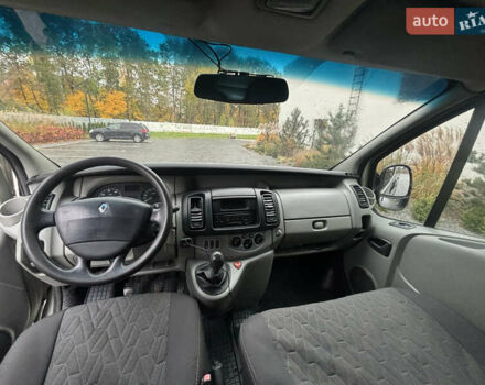 Рено Трафик 2008 в Луцке на Automoto.ua Серый Рено Трафик, объемом двигателя 2 л и пробегом 270 тыс. км за 12000 $, фото 8 на Automoto.ua