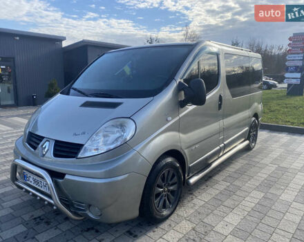 Серый Рено Трафик, объемом двигателя 2.46 л и пробегом 323 тыс. км за 10000 $, фото 8 на Automoto.ua