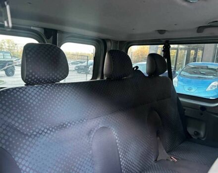 Серый Рено Трафик, объемом двигателя 2 л и пробегом 275 тыс. км за 9500 $, фото 14 на Automoto.ua