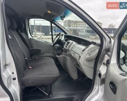 Серый Рено Трафик, объемом двигателя 2 л и пробегом 284 тыс. км за 9900 $, фото 17 на Automoto.ua