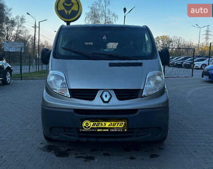 Серый Рено Трафик, объемом двигателя 2 л и пробегом 275 тыс. км за 9500 $, фото 1 на Automoto.ua