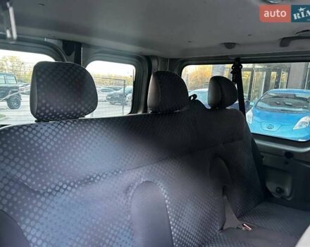 Серый Рено Трафик, объемом двигателя 2 л и пробегом 275 тыс. км за 9500 $, фото 14 на Automoto.ua