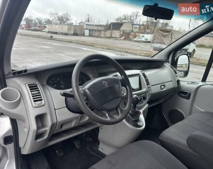 Серый Рено Трафик, объемом двигателя 2 л и пробегом 284 тыс. км за 9900 $, фото 13 на Automoto.ua