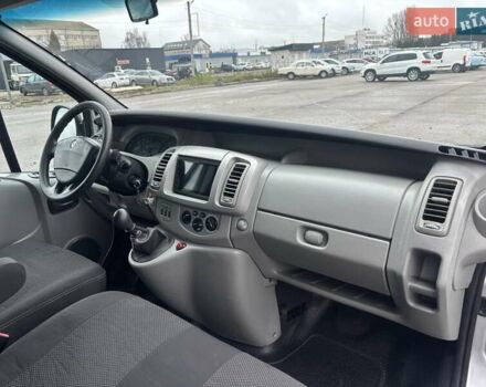 Серый Рено Трафик, объемом двигателя 2 л и пробегом 284 тыс. км за 9900 $, фото 19 на Automoto.ua