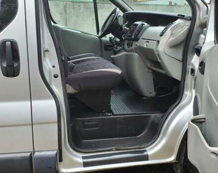 Серый Рено Трафик, объемом двигателя 2 л и пробегом 369 тыс. км за 9700 $, фото 9 на Automoto.ua