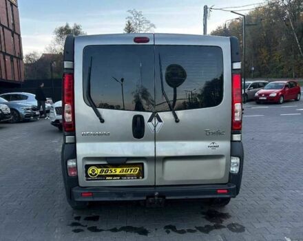 Серый Рено Трафик, объемом двигателя 2 л и пробегом 275 тыс. км за 9500 $, фото 4 на Automoto.ua