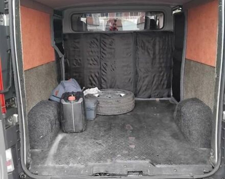 Серый Рено Трафик, объемом двигателя 2 л и пробегом 551 тыс. км за 7500 $, фото 25 на Automoto.ua