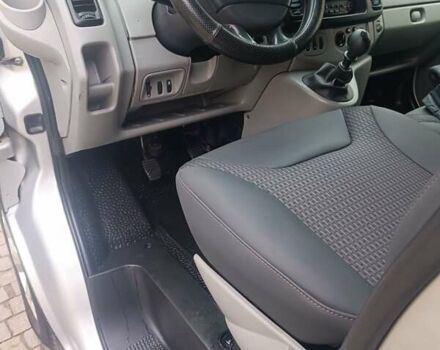 Сірий Рено Трафік, об'ємом двигуна 2 л та пробігом 270 тис. км за 8900 $, фото 21 на Automoto.ua