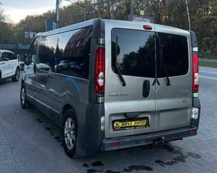 Серый Рено Трафик, объемом двигателя 2 л и пробегом 275 тыс. км за 9500 $, фото 3 на Automoto.ua