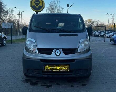 Серый Рено Трафик, объемом двигателя 2 л и пробегом 275 тыс. км за 9500 $, фото 1 на Automoto.ua