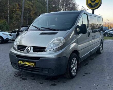Серый Рено Трафик, объемом двигателя 2 л и пробегом 275 тыс. км за 9500 $, фото 2 на Automoto.ua