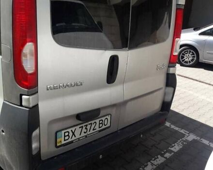 Сірий Рено Трафік, об'ємом двигуна 2 л та пробігом 293 тис. км за 11700 $, фото 2 на Automoto.ua