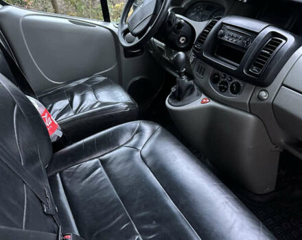 Серый Рено Трафик, объемом двигателя 2.5 л и пробегом 350 тыс. км за 9700 $, фото 27 на Automoto.ua