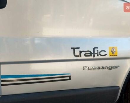 Серый Рено Трафик, объемом двигателя 2.5 л и пробегом 396 тыс. км за 9000 $, фото 9 на Automoto.ua